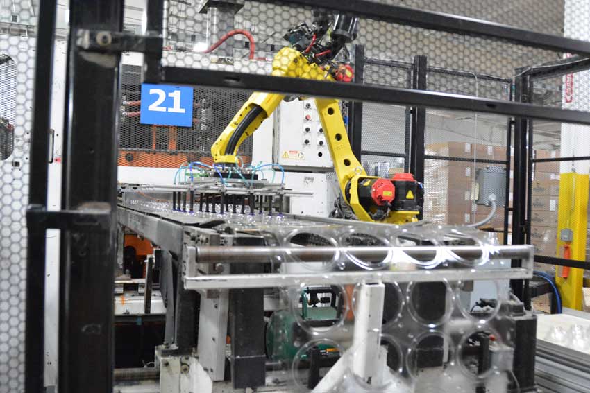 MinnTech Plastics thermoforming facility in Rogers MN - view 3