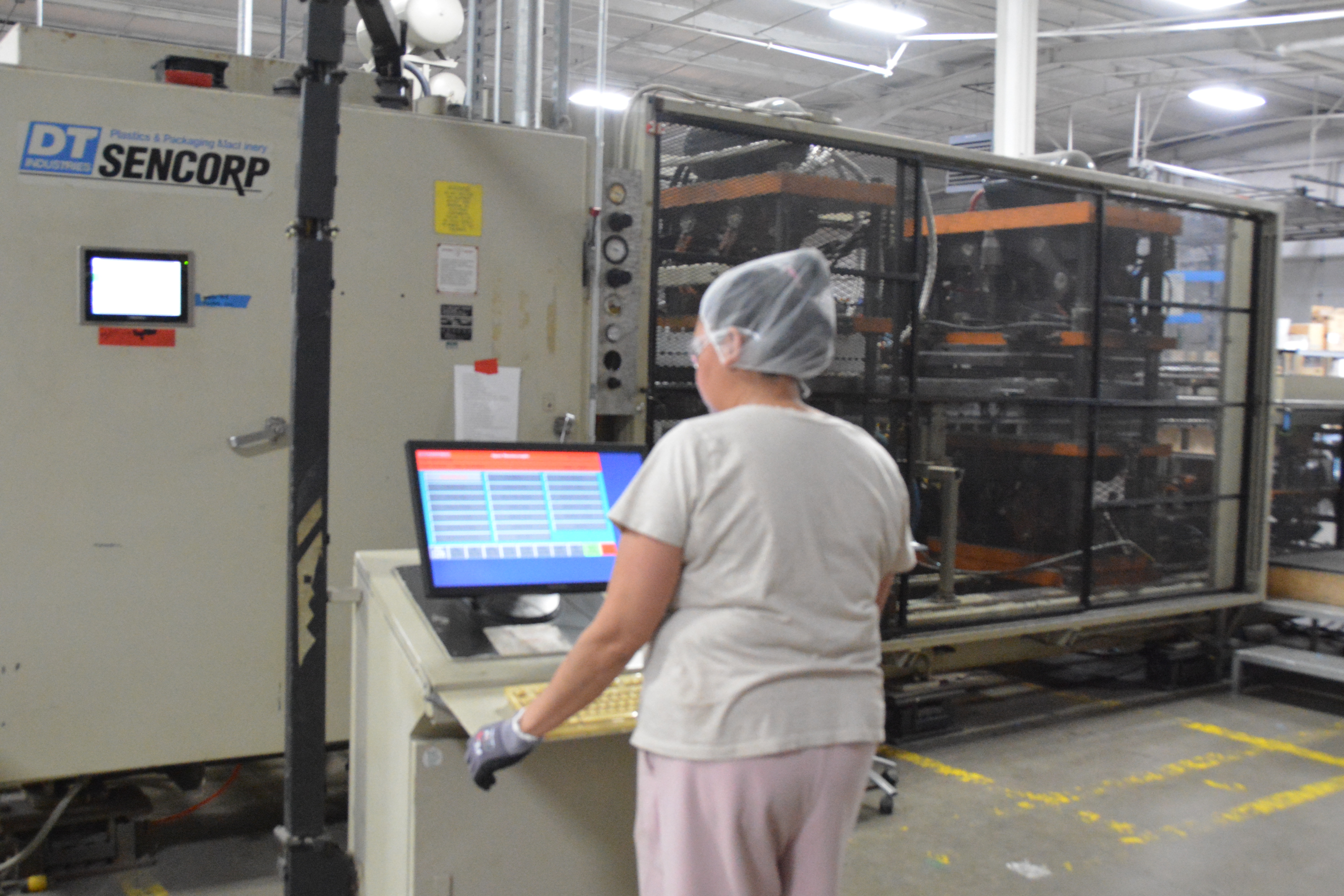 MinnTech Plastics thermoforming facility in Rogers MN - view 5